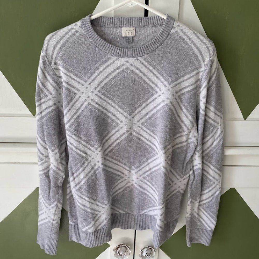 🌟 LAST CALL!!! 🌟 A New Day (Target) Gray & White Diamon-Pattern Sweatshirt